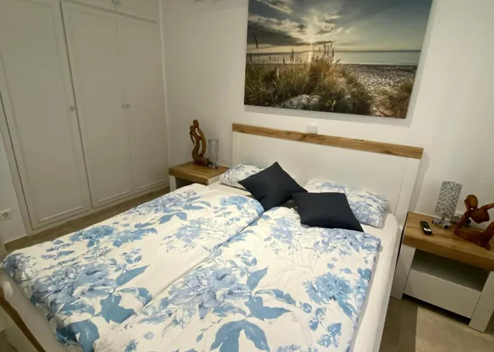 El Barco Bed & Breakfast 4*