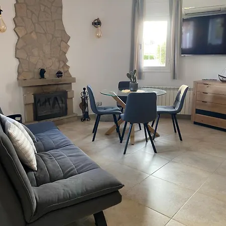 El Barco Nocleg ze śniadaniem 4*