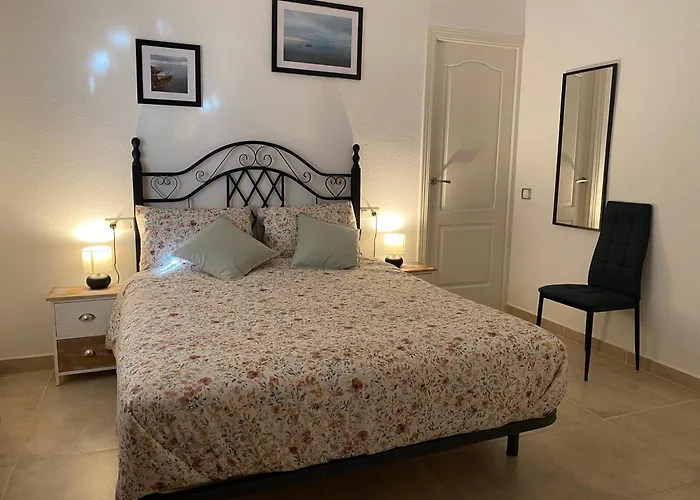 فندق مبيت وإفطار El Barco 3*